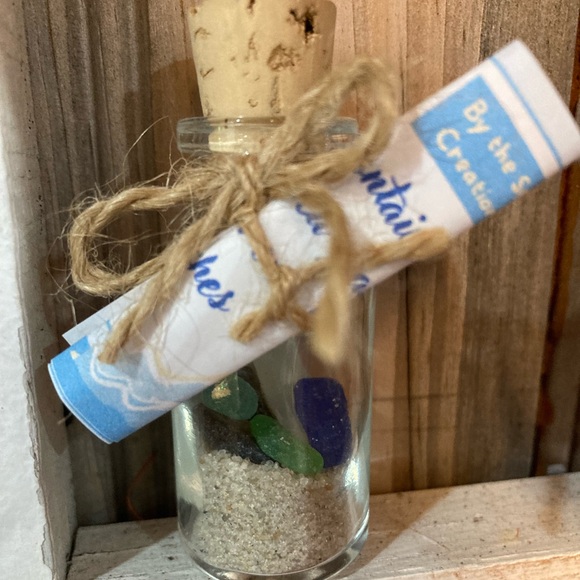 Mini-Beach in a Bottle with Authentic Cape Cod Sand, Shells and Sea Glass - Picture 4 of 4